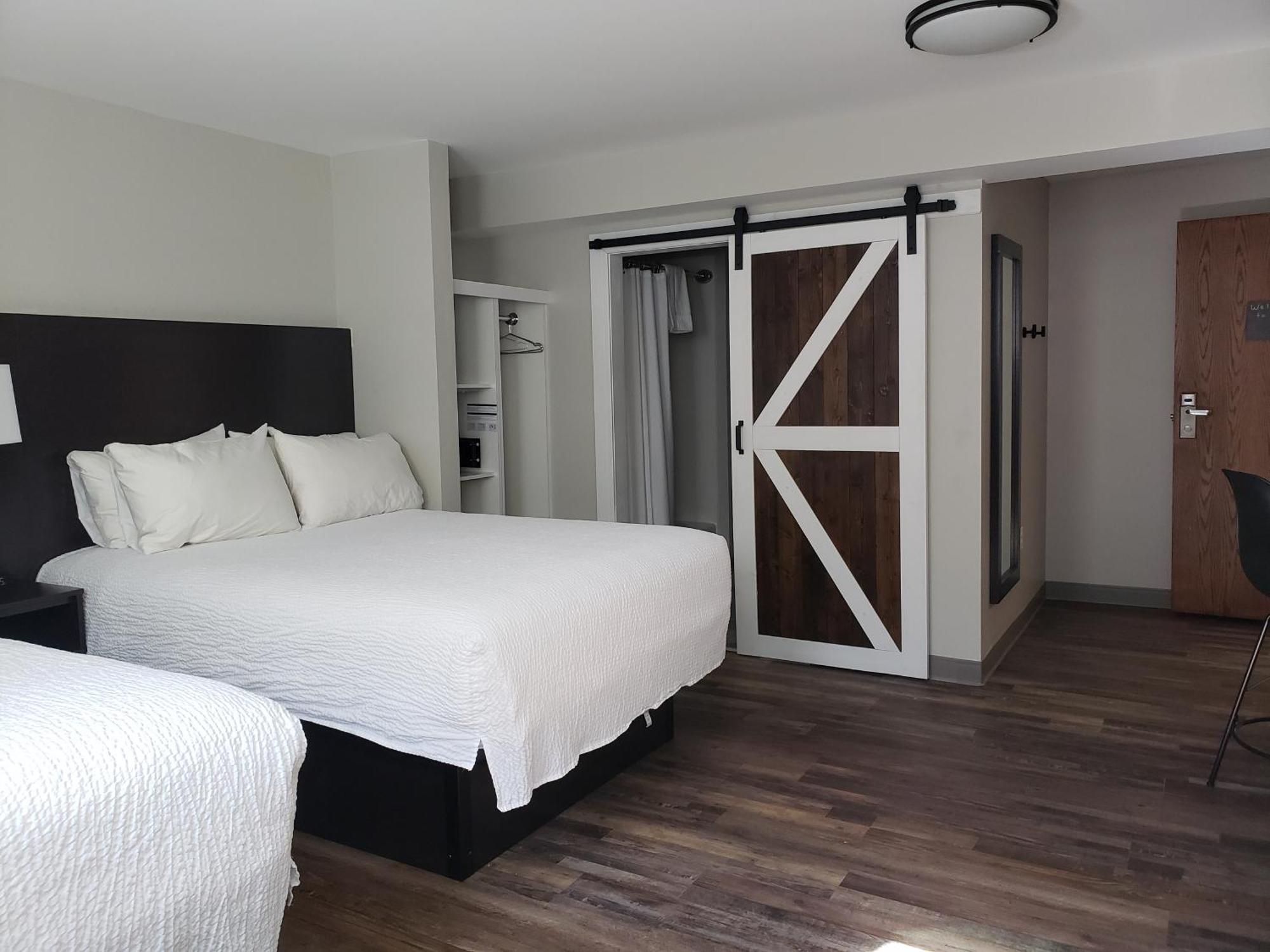 The Y On Broadway Hotel 5*